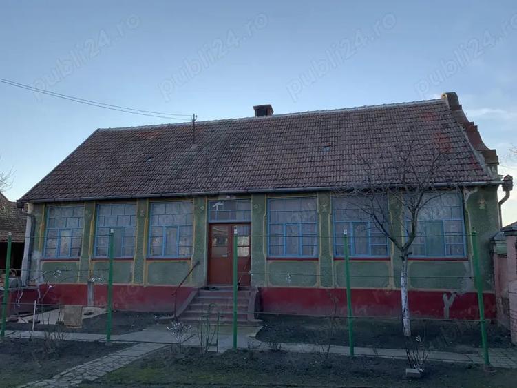 Casă cu 3 camere cu Teren 2275 Mp în Uliuc