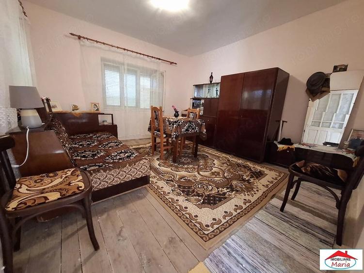 Casă cu 3 camere în Cuța