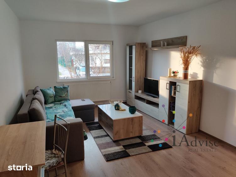 Apartament cu 3 camere în Tractorul
