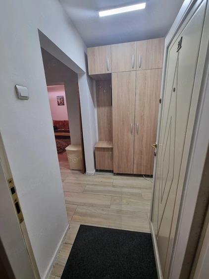 Garsonieră semidecomandată în Malu Roșu