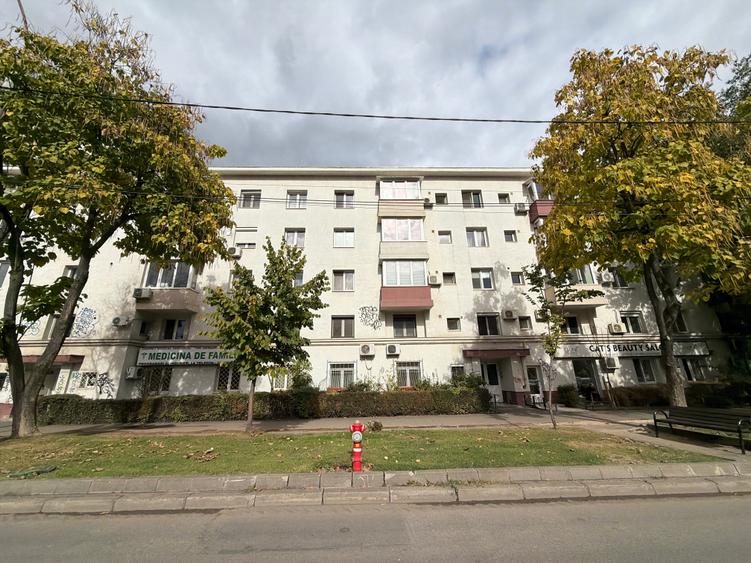Apartament cu 2 camere semidecomandat în Domenii