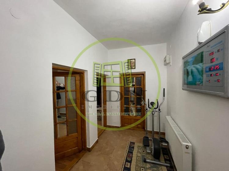 Casă individuală cu 6 camere cu Canalizare în Brestei