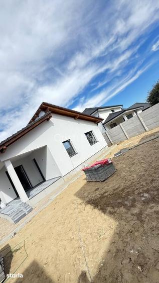 Casă cu 5 camere cu Teren 424 Mp în Cetate