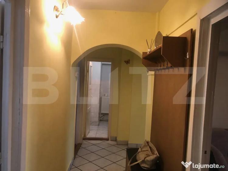 Apartament cu 3 camere decomandat în Carpați 2