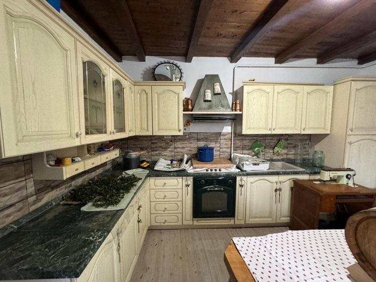 Casă cu 4 camere cu Teren 300 Mp în Rădăuți