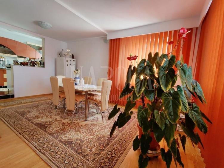 Casă individuală cu 6 camere cu Canalizare în Dâmbul Rotund