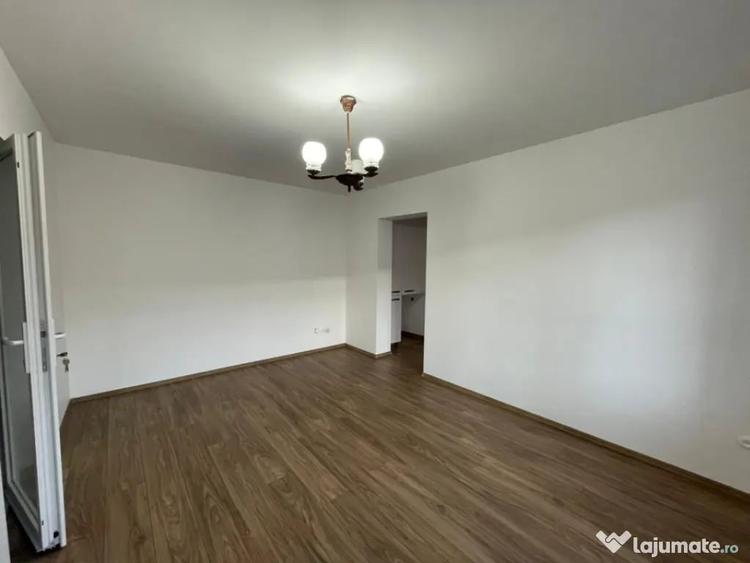 Apartament cu 2 camere semidecomandat în Săsar