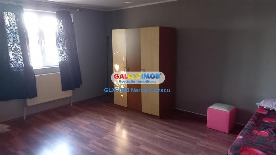 Casă cu 7 camere cu Teren 359 Mp în 1 Mai