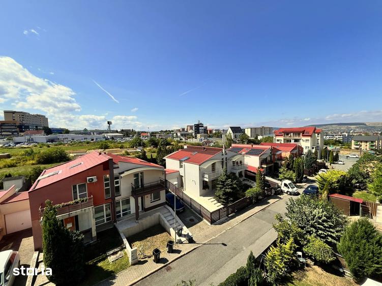 Apartament cu 3 camere decomandat în Bună Ziua