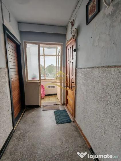 Se vinde garsoniera confort 3, dar zona e de 5 stele, et... - 1