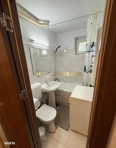 Apartament cu 3 camere în Drumul Taberei