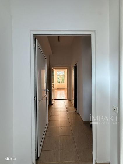 Apartament cu 4 camere în Central