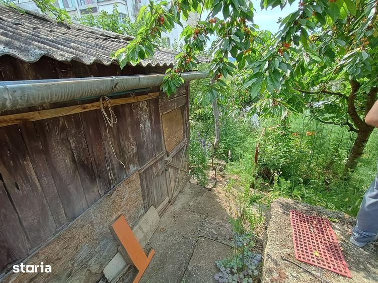 Casă cu 2 camere cu Teren 300 Mp în Central