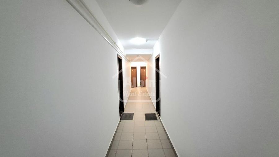 Apartament cu 2 camere decomandat, mobilat în Tractorul