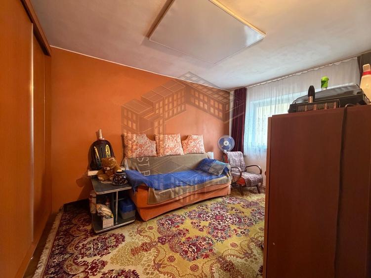 Apartament cu 3 camere semidecomandat, mobilat în Girocului