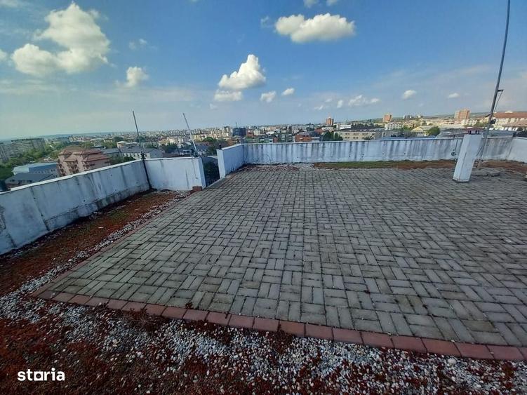 Apartament cu 4 camere în Central