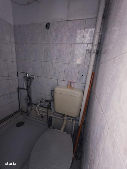 Garsonieră în Est