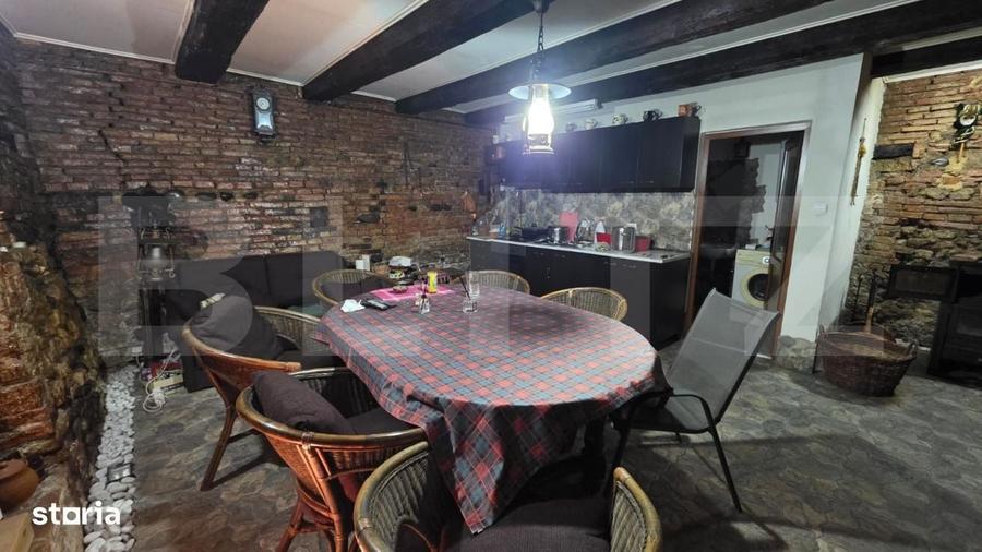 Casă cu 4 camere cu Teren 300 Mp în Central