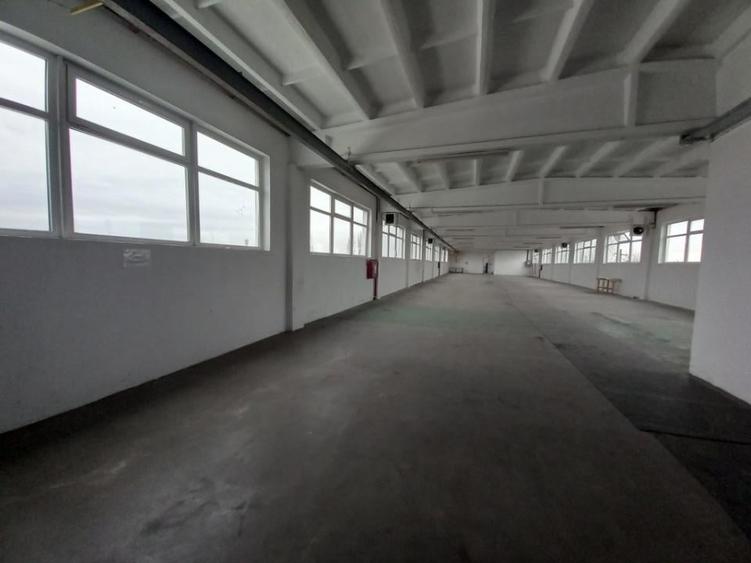 Spațiu industrial, de 2,050 mp, în Mihai Bravu