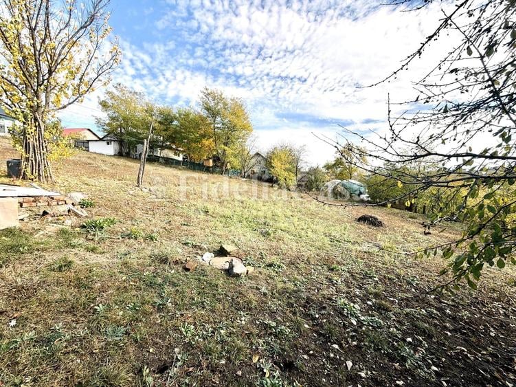 Casă individuală cu 4 camere cu Teren 2099 Mp în Popricani