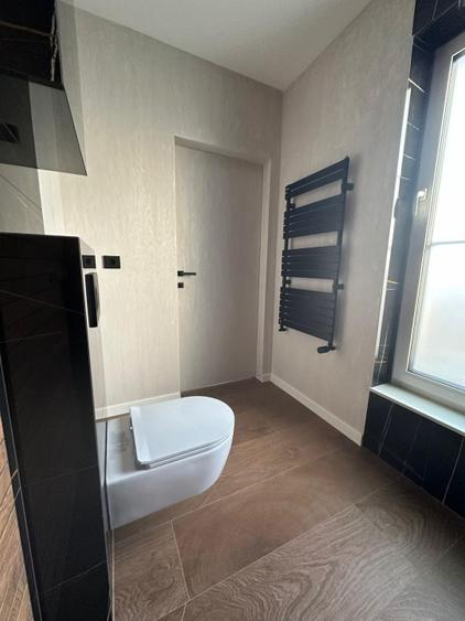 Duplex cu 4 camere cu Garaj în Nord-Est