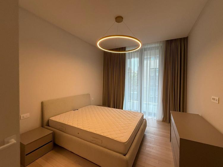 Apartament cu 4 camere, mobilat în Floreasca