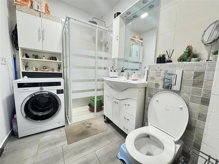 Apartament cu 2 camere decomandat în Vasile Aaron