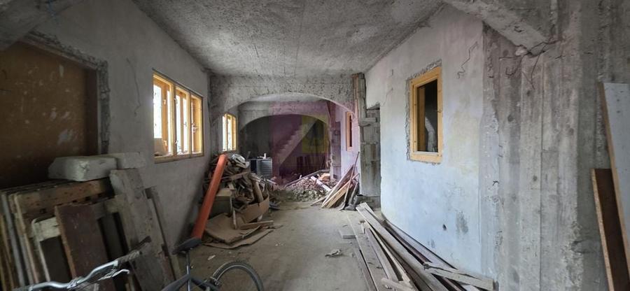 Casă cu 3 camere cu Teren 187 Mp în Zamora