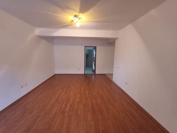 Apartament cu 2 camere decomandat în Exterior Nord — fotografia 3