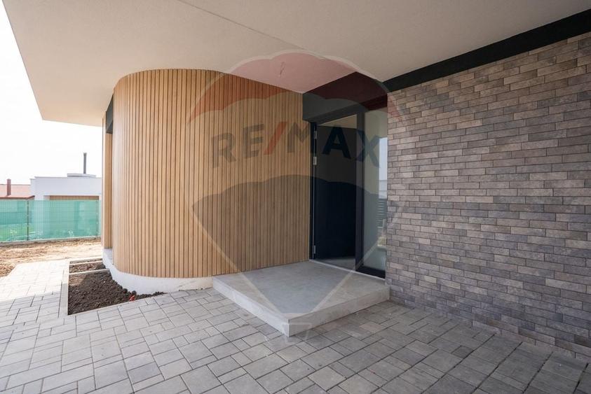 Casă individuală cu 5 camere cu Teren 600 Mp în Dealuri Oradea