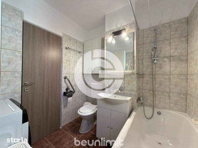 Apartament cu 3 camere în Vasile Aaron