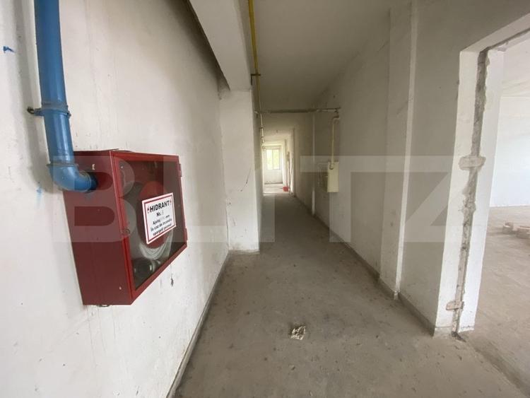 Spațiu comercial, de 488 mp, în Jibou