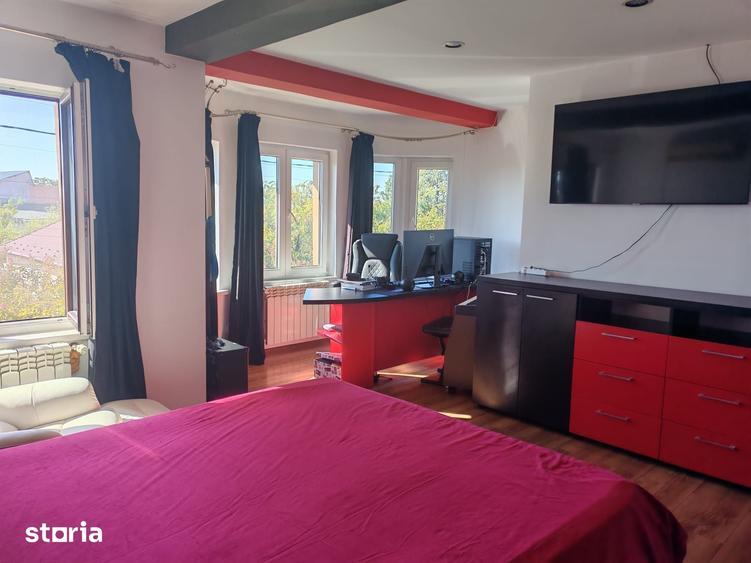 Casă cu 4 camere cu Teren 333 Mp în Central