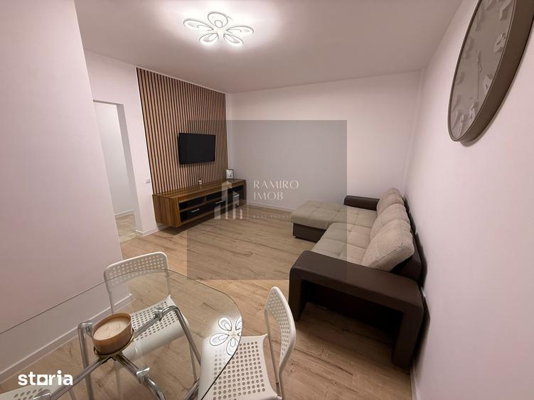Apartament cu 2 camere decomandat în Central — fotografia 1