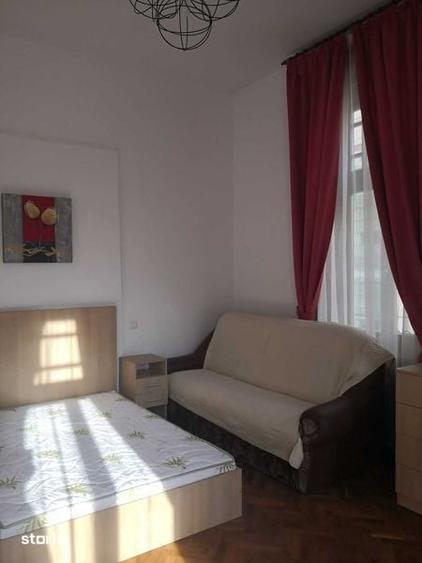 Inchiriez apart. ultracentral 70 mp. cazare ptr. 8 pers. - 4