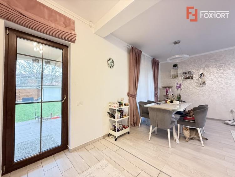 Duplex cu 5 camere cu Canalizare în Aradului
