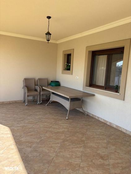 Casă cu 4 camere cu Teren 1000 Mp în Sânmihaiu Român