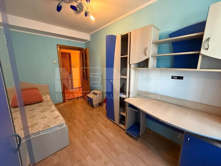 Apartament cu 4 camere circular în Central