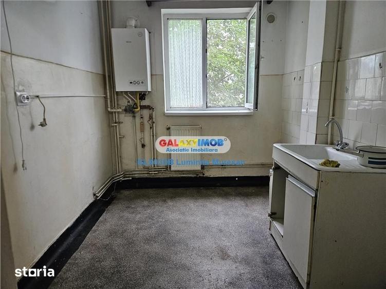 Apartament cu 2 camere semidecomandat în Aleea Trandafirilor