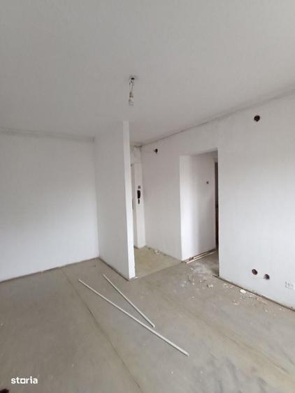 Apartament cu 2 camere semidecomandat în Gorjului