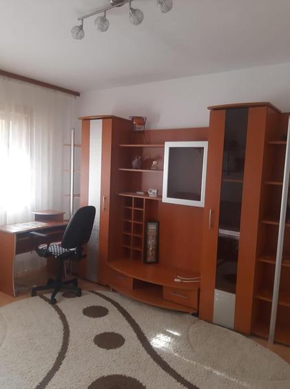 Apartament cu 2 camere semidecomandat în Alexandru cel Bun