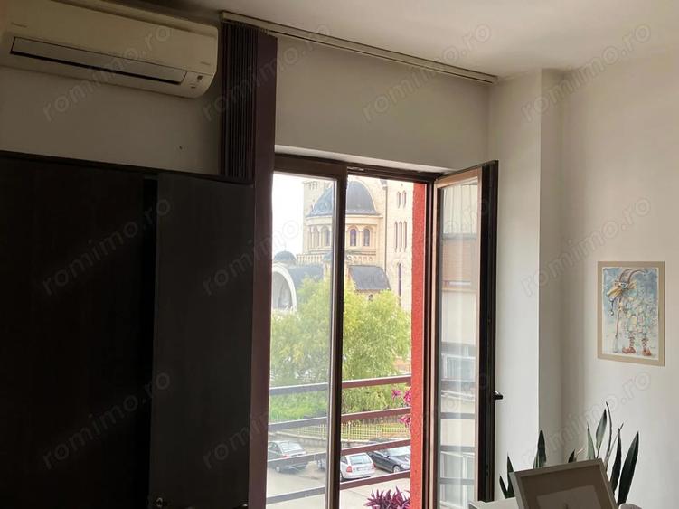 Apartament cu 2 camere decomandat în Ultracentral