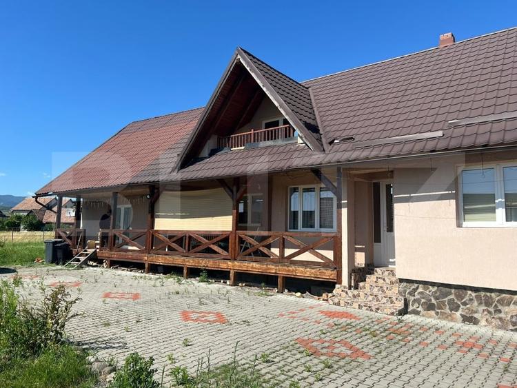 Casă individuală cu 7 camere cu Canalizare în Rușii-Munți