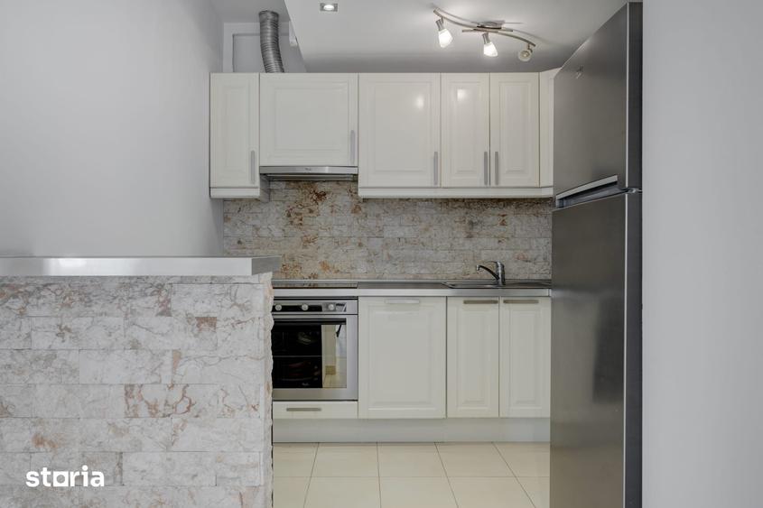 Apartament cu 3 camere, mobilat în Băneasa