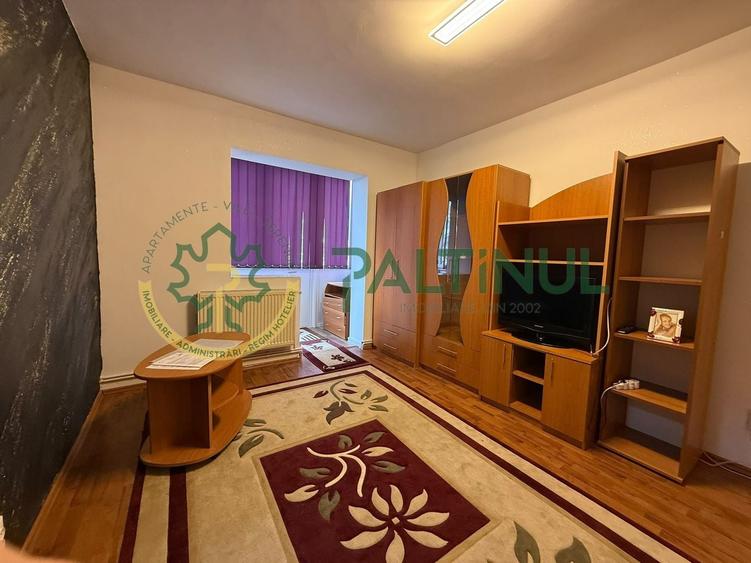 Apartament de inchiriat 3 camere, str Ostirii - 2