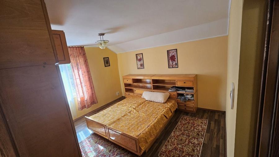 Casă individuală cu 6 camere cu Canalizare în Bălănești