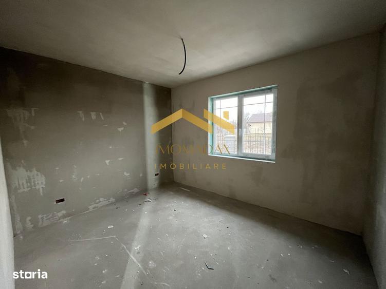 Casă cu 4 camere cu Teren 400 Mp în Sânmihaiu Român