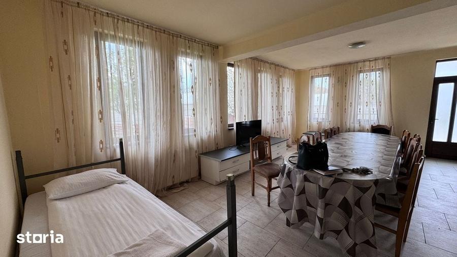 Casă cu 5 camere cu Teren 450 Mp în Central