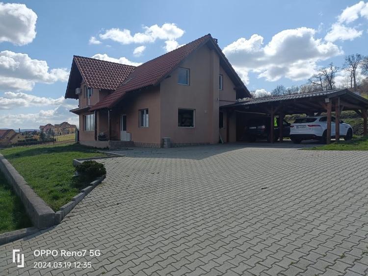 Casă individuală cu 4 camere cu Canalizare în Reghin