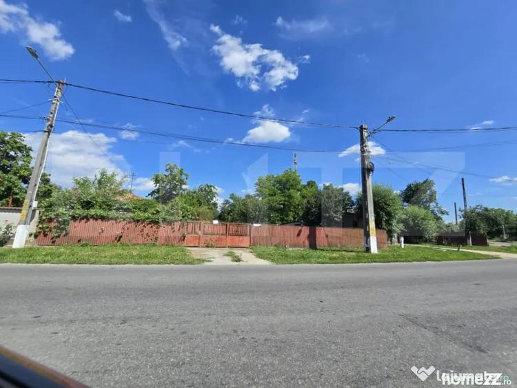 Casă cu 3 camere cu Teren 1100 Mp în Central